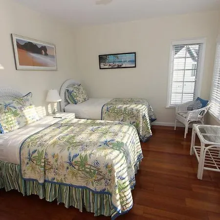 Cedar Tennis Resort